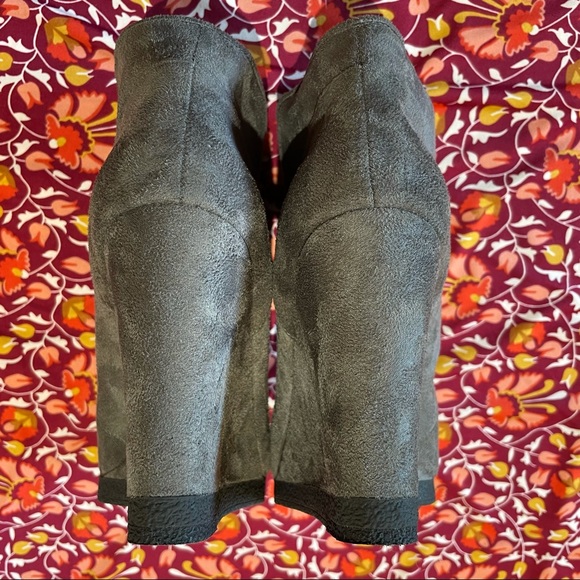 Nine West Nicholson Gray Suede High Wedge Lace Ups - Picture 6 of 8